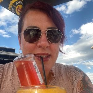 Meet your Posher, Dayna